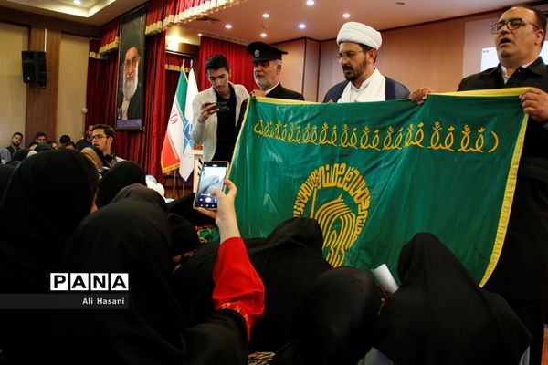 کاروان زیر سایه خورشید در ارومیه