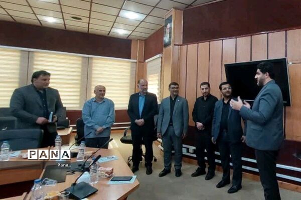 مراسم رونمایی از کتاب دانش‌آموز خبرنگار پانا