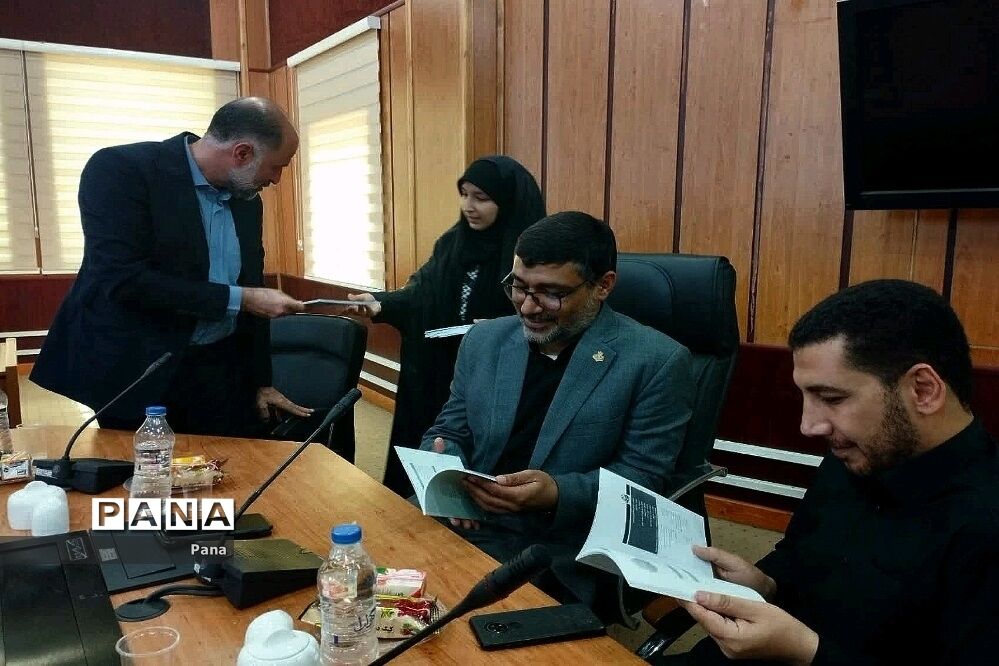 مراسم رونمایی از کتاب دانش‌آموز خبرنگار پانا