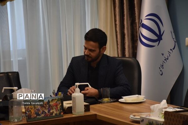 جلسه تفاهم‌نامه همکاری بین روابط‌ عمومی ادارات آموزش و پرورش و دانش‌آموزان خبرنگار در مشهد
