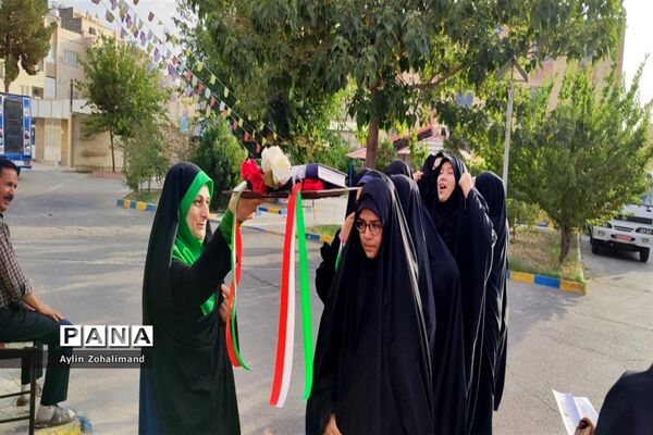 اعزام دانش‌آموزان دختر رباط‌کریم به اردوی یاورمربیان