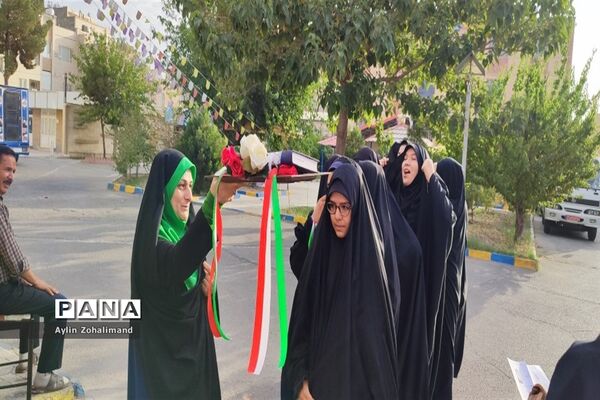 اعزام دانش‌آموزان دختر رباط‌کریم به اردوی یاورمربیان