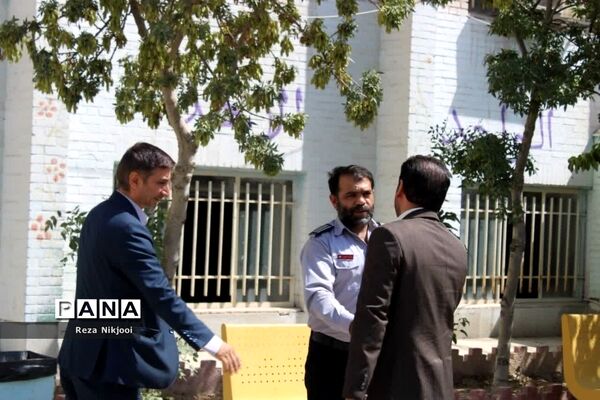 آزمون استخدامی دبیری در ناحیه یک بهارستان