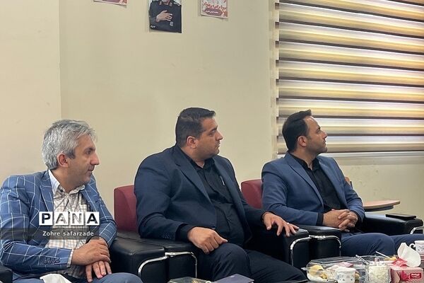 جلسه آموزشی توجیهی ارزیابی دستگاهی سال ۱۴۰۱ در آموزش و پرورش رودهن