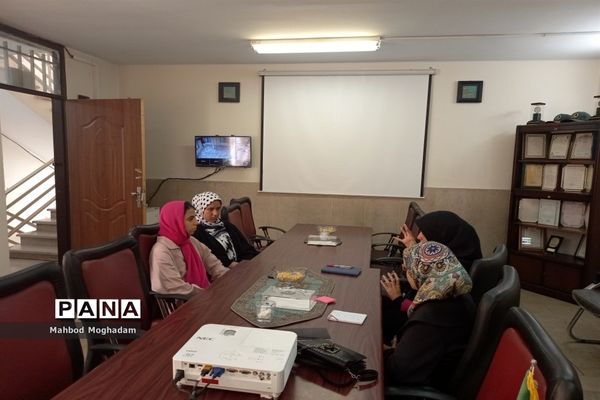 برگزاری کلاس‌های آموزش خبرنگاری در اداره آموزش پرورش منطقه ۱۳ تهران