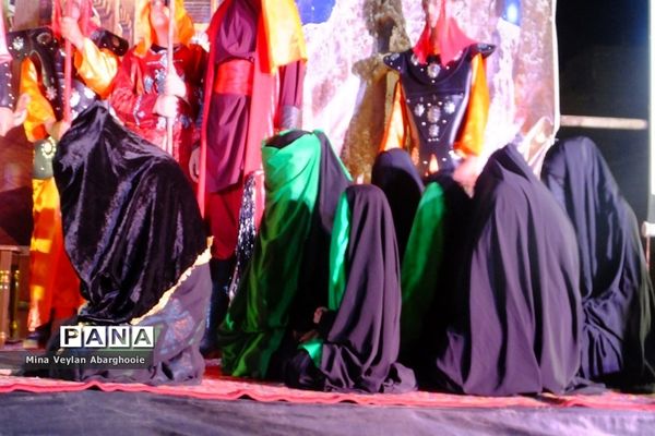 اجرای نمایش مذهبی اسیران عشق در شهرستان پیشوا