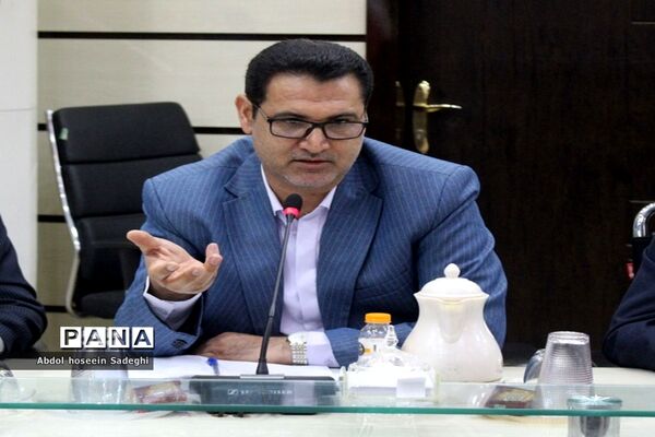 جلسه ستاد ثبت‌نام استانی و شورای معاونان اداره‌کل آموزش و پرورش استان بوشهر