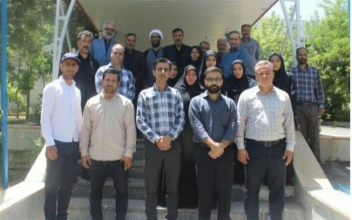 اعزام گروهی از فرهنگیان سربندی و شازندی به عتبات عالیات