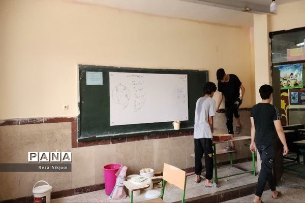 رنگ‌آمیزی مدارس ناحیه یک بهارستان با طعم کارورزی هنرستانی