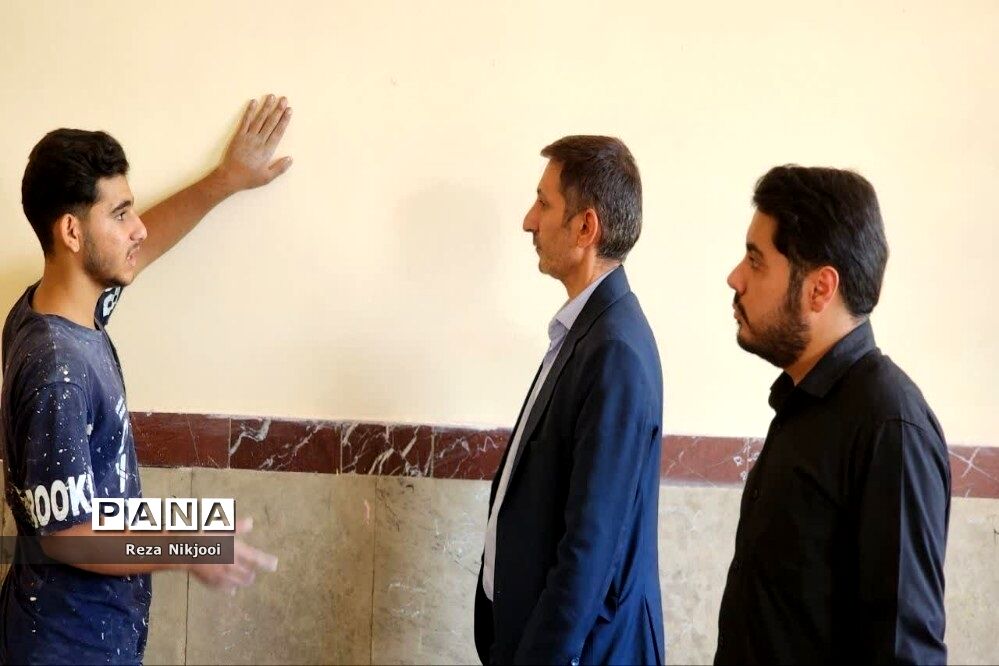 رنگ‌آمیزی مدارس ناحیه یک بهارستان با طعم کارورزی هنرستانی