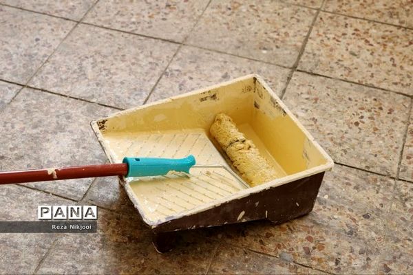 رنگ‌آمیزی مدارس ناحیه یک بهارستان با طعم کارورزی هنرستانی