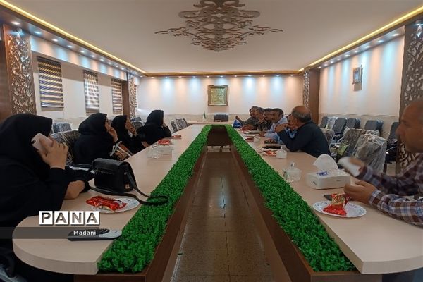 بیست‌و‌یکمین دوره از مسابقات علوم آزمایشگاهی در دبیرستان استعدادهای درخشان فرزانگان امین ۲