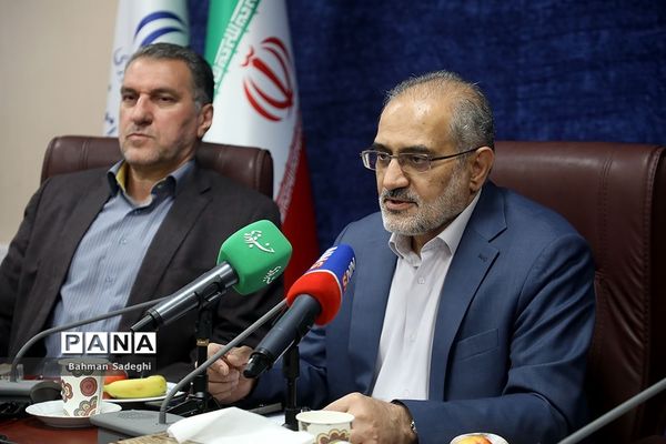 نشست خبری  معاون پارلمانی رئیس جمهور