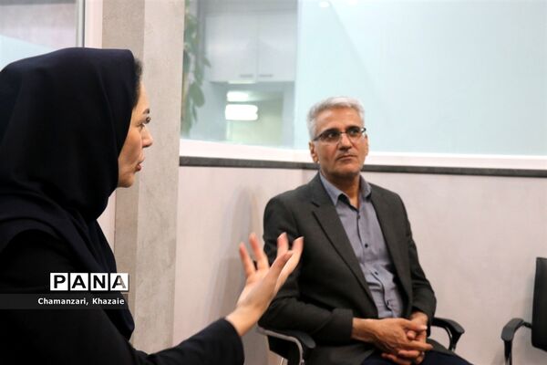 بازدید معاون سوادآموزی خراسان‌رضوی به‌مناسبت روز خبرنگار از سازمان آگهی‌های روزنامه  خراسان