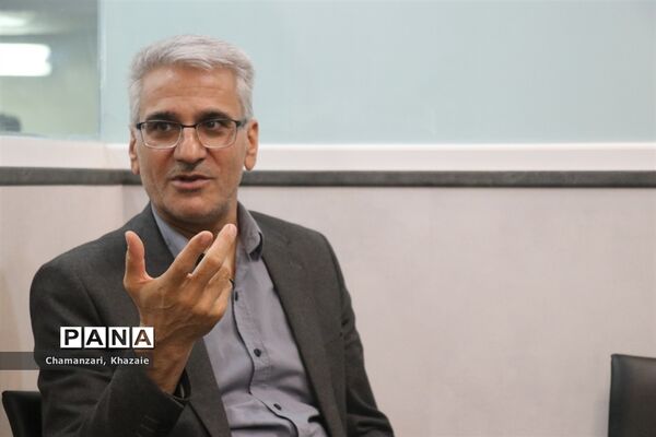 بازدید معاون سوادآموزی خراسان‌رضوی به‌مناسبت روز خبرنگار از سازمان آگهی‌های روزنامه  خراسان