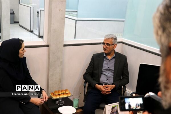 بازدید معاون سوادآموزی خراسان‌رضوی به‌مناسبت روز خبرنگار از سازمان آگهی‌های روزنامه  خراسان
