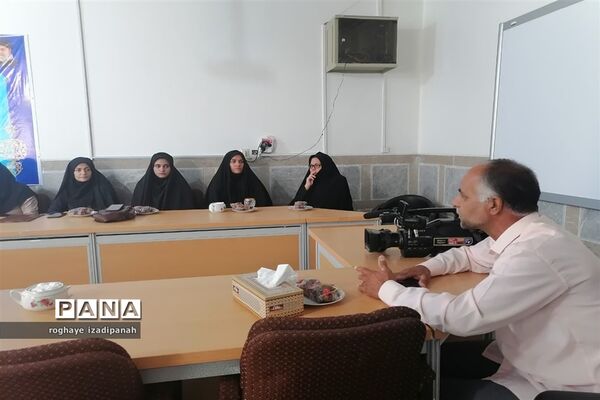 تجلیل از خبرنگاران در اداره آموزش و پرورش شهرستان خاتم