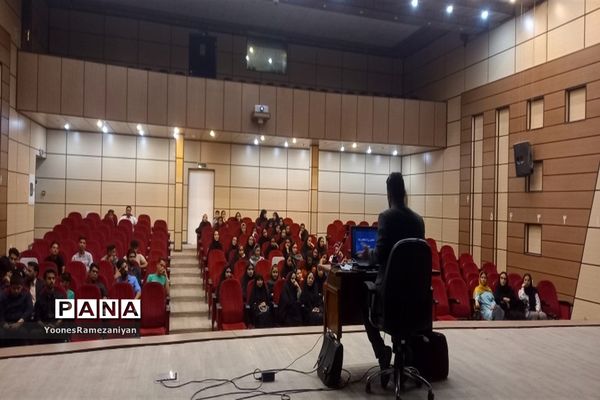 همایش بزرگ انتخاب رشته در خلیل‌آباد