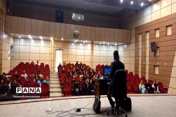 همایش بزرگ انتخاب رشته در خلیل‌آباد