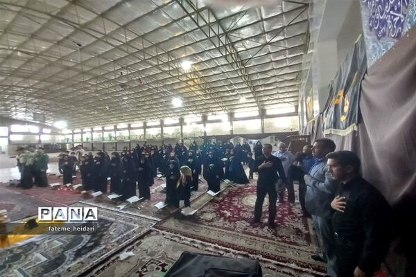 اجتماع قرآن دوستان و قرآن‌آموزان شهرستان خاتم درحمایت از ساحت مقدس قرآن کریم