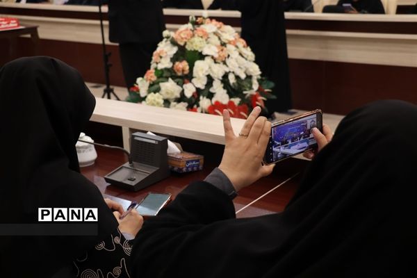 نشست خبری فرماندار سراب