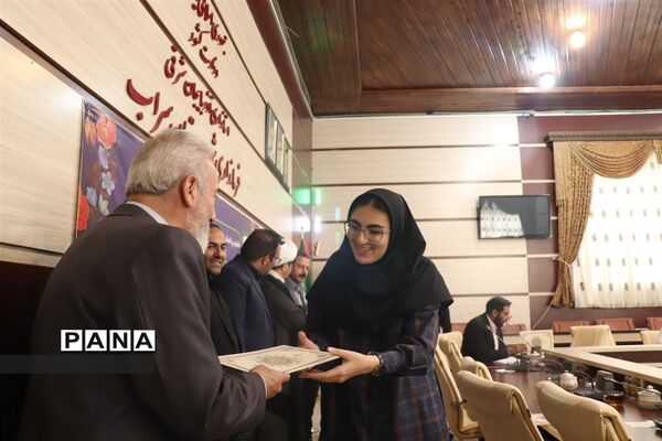 نشست خبری فرماندار سراب