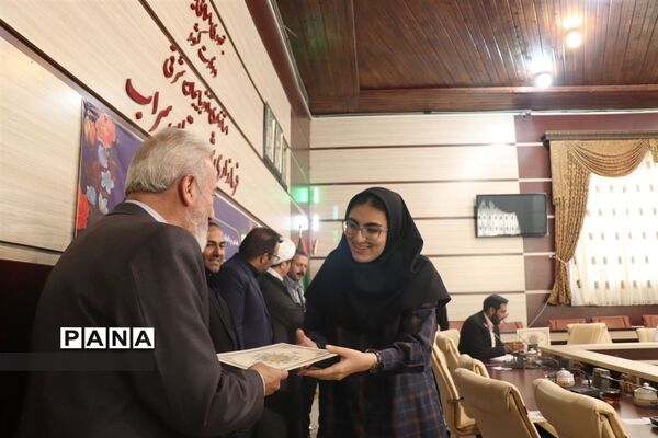 نشست خبری فرماندار سراب