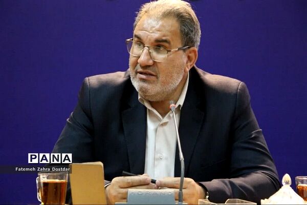 تجلیل مدیر آموزش و پرورش شهرستان سمنان از خبرنگاران پانا به‌مناسبت روز خبرنگار