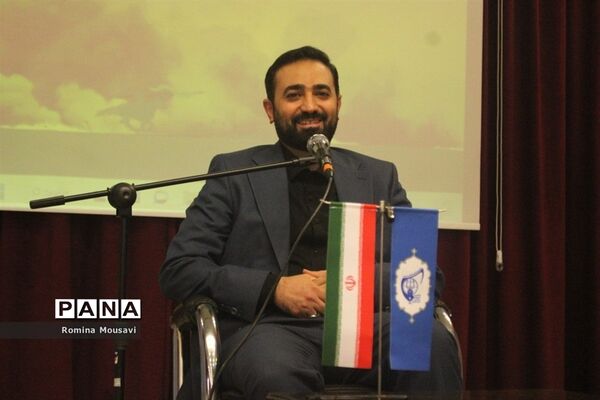 بازدید معاون امور جوانان وزارت ورزش و جوانان از اردوی طلایه‌داران فردا در تبریز