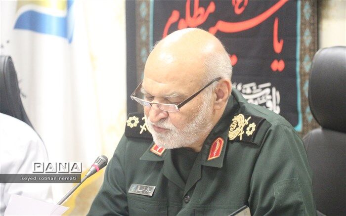 یک خبرنگار انقلابی باید بتواند زود تر از دشمن اقدام به نشر اطلاعات کند