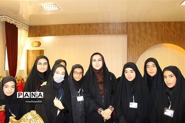 نشست صمیمی اصحاب رسانه با مدیرکل آموزش و پرورش استان کرمان