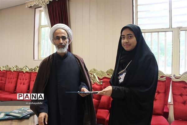 نشست صمیمی اصحاب رسانه با مدیرکل آموزش و پرورش استان کرمان