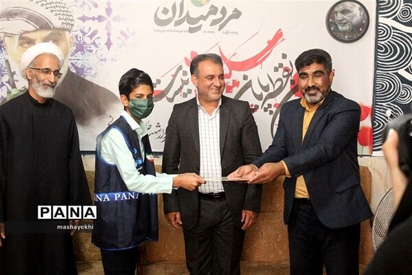 تجلیل از خبرنگاران پانا توسط رئیس رسانه و تبلیغات فرهنگ و ارشاد اسلامی کرمان
