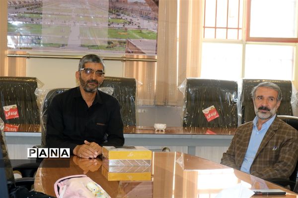 بازدید دانش‌آموزان خبرنگار پانا شهرستان نجف‌آباد از سازمان دانش‌آموزی  و دفتر خبرگزاری پانا‌ استان اصفهان