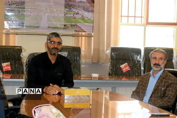 بازدید دانش‌آموزان خبرنگار پانا شهرستان نجف‌آباد از سازمان دانش‌آموزی  و دفتر خبرگزاری پانا‌ استان اصفهان