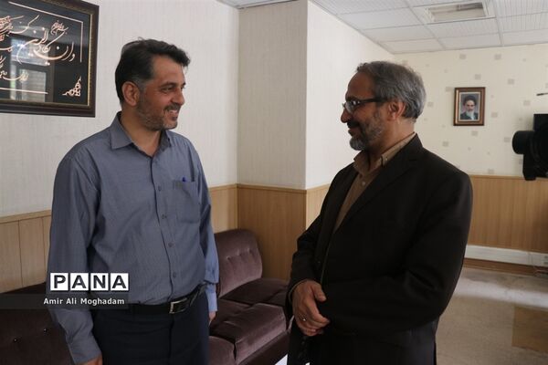 تجلیل مدیرکل آموزش و پرورش خراسان از خبرگزاری‌های استان