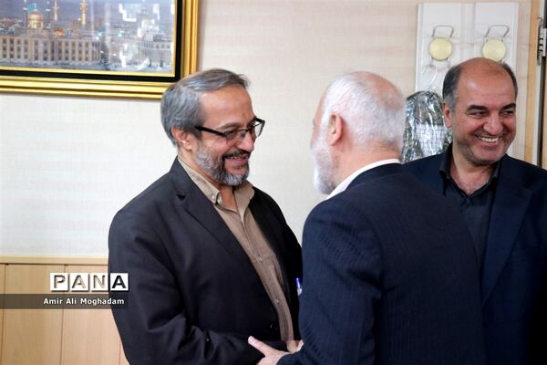 تجلیل مدیرکل آموزش و پرورش خراسان از خبرگزاری‌های استان