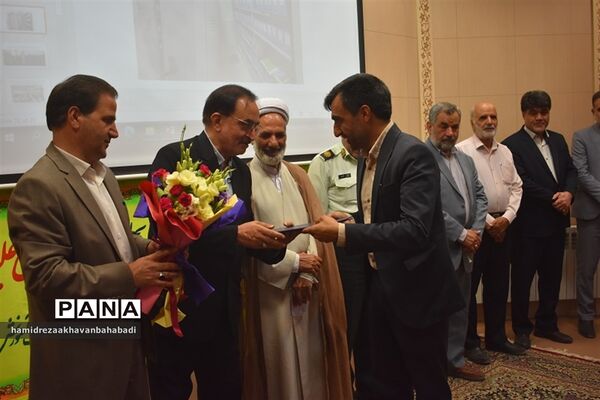 مدیرجدید اداره آموزش و پرورش بهاباد معرفی شد