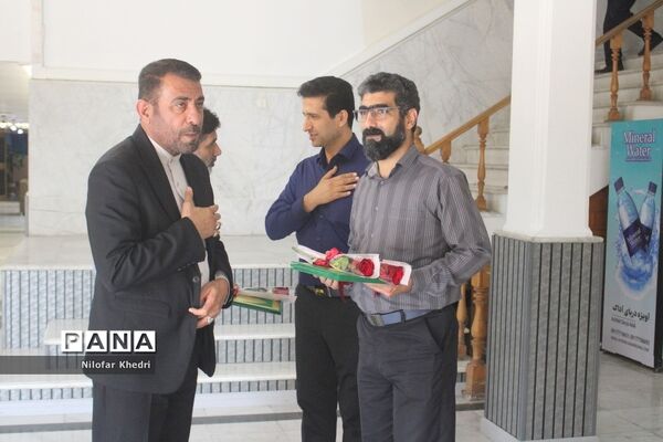 به مناسبت روز خبرنگار  دیدار مدیرکل آموزش و پرورش استان بوشهر با مدیر کل صدا و سیما بوشهر  و کارکنان