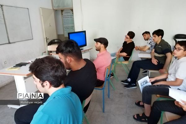 برگزاری کارگاه مشاوره کنکور و روش‌های نوین مطالعه در دبیرستان پسرانه سما رودهن