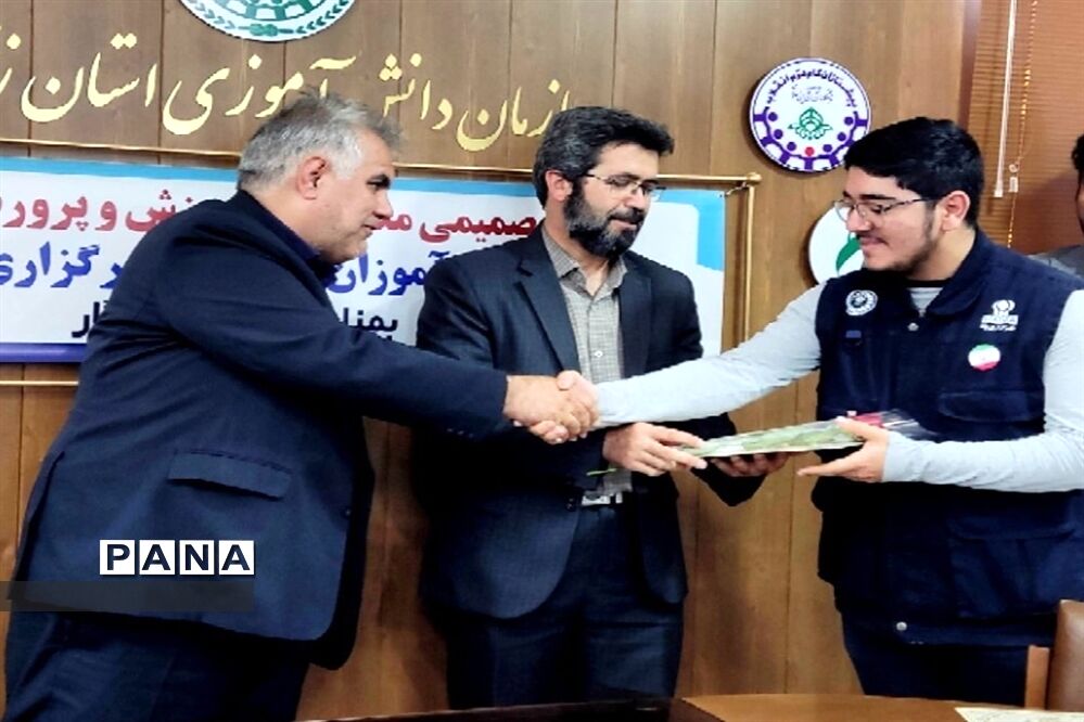 تقدیر مدیر‌کل استان زنجان از خبرنگاردانش‌آموزان پانا