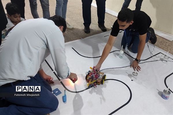 برگزاری دومین دوره مسابقات رباتیک هوش‌مصنوعی در پژوهش‌سرای باقرالعلوم شهرستان‌قرچک