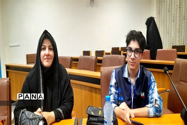 نشست خبرنگاران در فرمانداری شهرستان نور