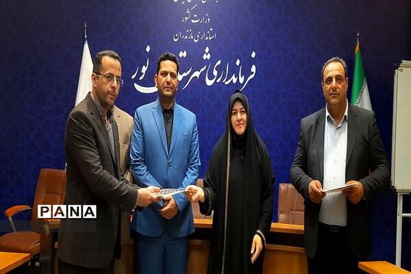 نشست خبرنگاران در فرمانداری شهرستان نور