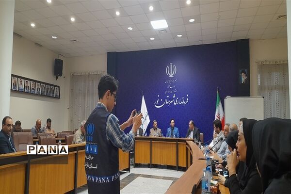 نشست خبرنگاران در فرمانداری شهرستان نور