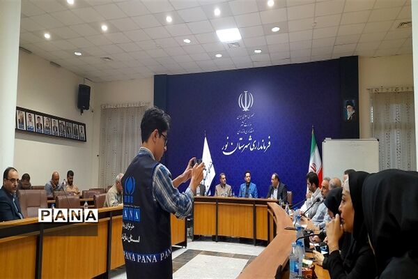 نشست خبرنگاران در فرمانداری شهرستان نور