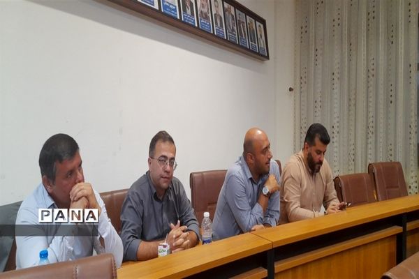 نشست خبرنگاران در فرمانداری شهرستان نور