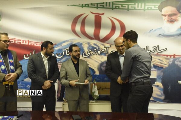 آیین تجلیل از دانش‌آموزان خبرنگار پانا