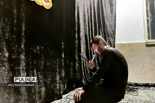 مراسم عزاداری محفل ریحانه‌الحسین بسیج دانش‌آموزی رودهن در دهه سوم محرم