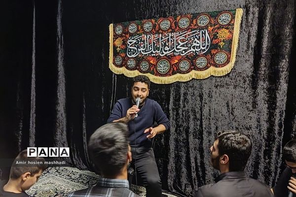 مراسم عزاداری محفل ریحانه‌الحسین بسیج دانش‌آموزی رودهن در دهه سوم محرم